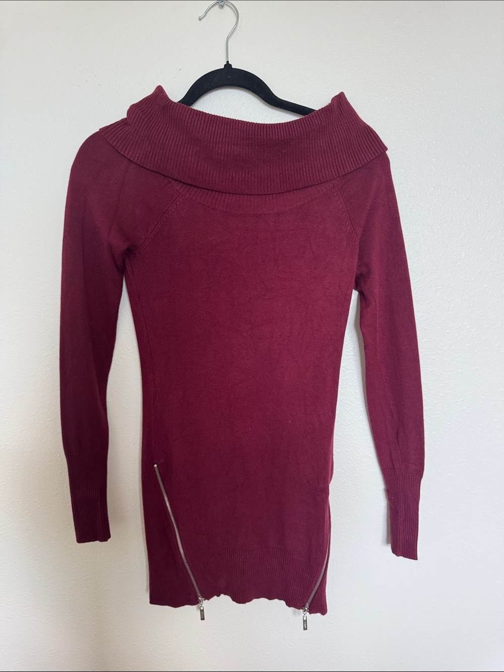 Women’s Ribbed Collar Sweater Tunic - Burgundy